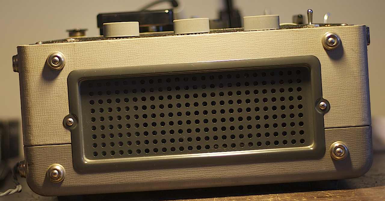 Akai's 2nd Production R2R - Model 902 | Tapeheads.net