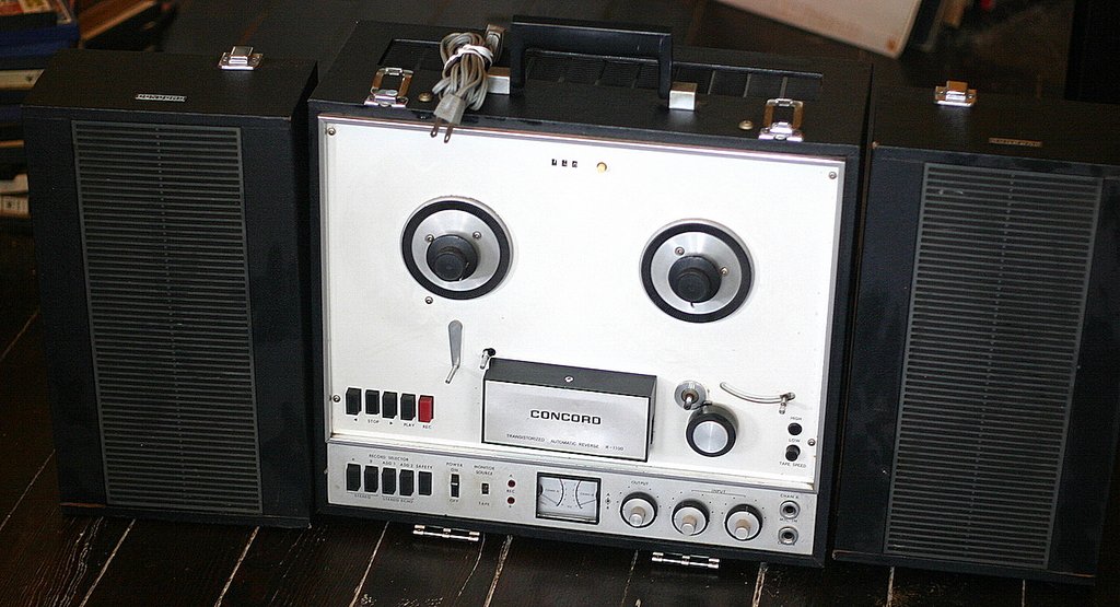 Concord R-2000 Tube Reel to Reel - (very close to a Conertone 605